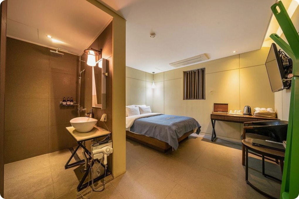 춘천 혼자 주말여행 숙소 명작 호텔 시설