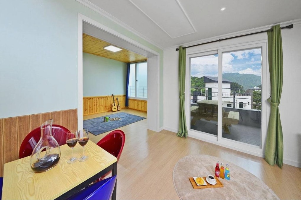 삼척 커플 오션뷰 펜션 추천 장호항 일마래 펜션 객실