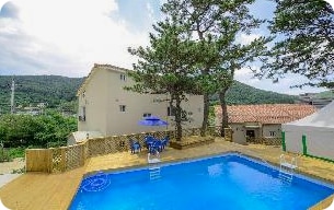 통영 가족여행 가성비 숙소 추천 - 모나미 펜션