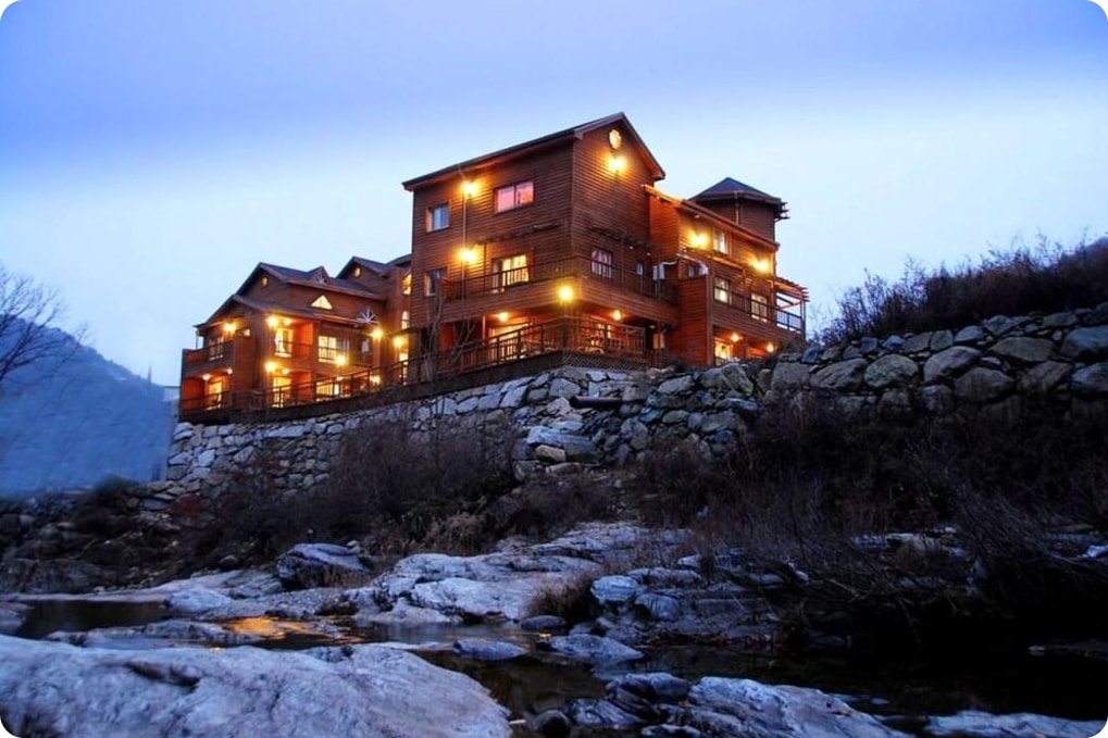 무주 겨울 온천 숙소 추천 덕유산의 풍경 객실