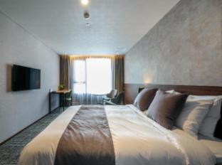 제주도 2박3일 서부 감성 카페 근처 커플 숙소 추천 위드 스테이 호텔 제주 객실