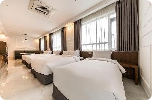 서울 친구여행 가성비 호텔 추천 - CS 프리미어 호텔