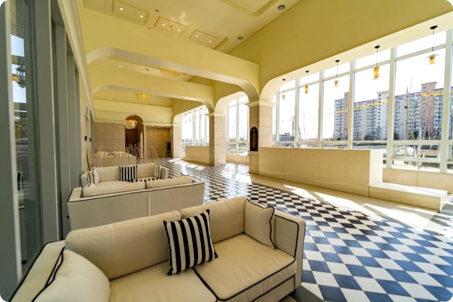 강릉 혼자 여행 뷰맛집 숙소 - 파인아트 라벨