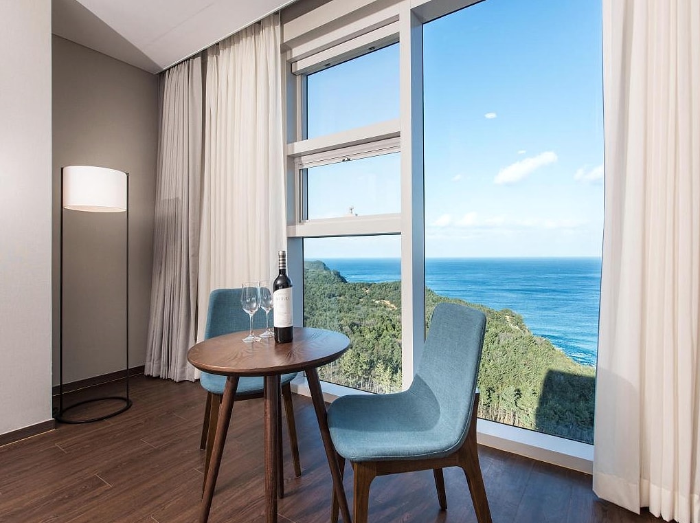 강릉 혼자 여행 뷰맛집 숙소 호텔 탑스텐 시설