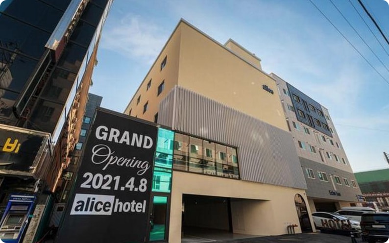 수원 커플 감성숙소 추천 - 수원 인계동 앨리스 호텔