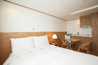 제주도 2박3일 서부 감성 카페 근처 커플 숙소 추천 호텔 레스트 서귀포 객실